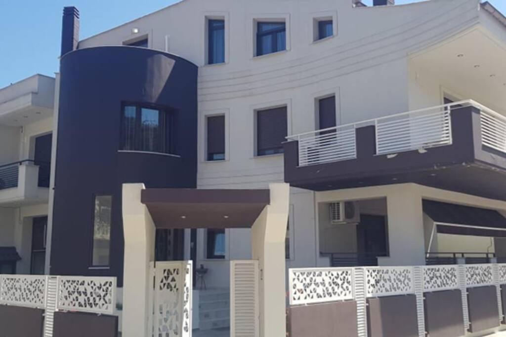 Aretoysa Center Luxury Suites 2 Nea Peramos (Macedonia) Exterior foto