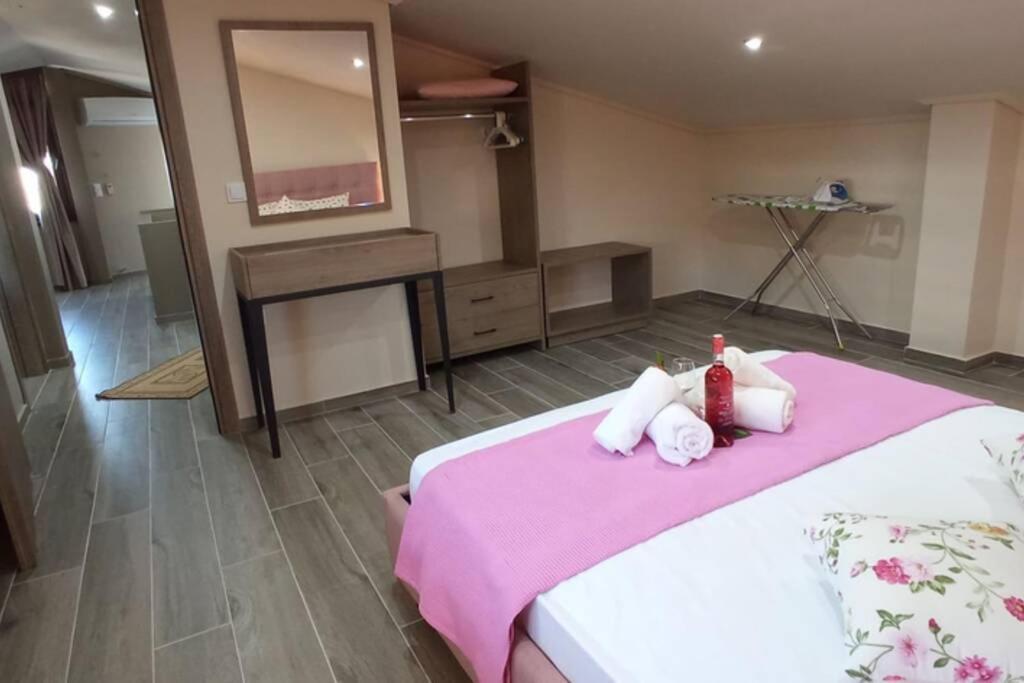 Aretoysa Center Luxury Suites 2 Nea Peramos (Macedonia) Exterior foto